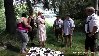 Lederhosen Gangbang in rune