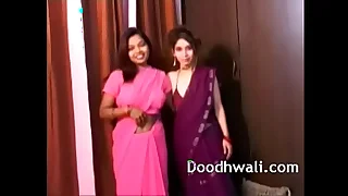 Indian College Girls Surrounding Sari Lesbian Take heed Blowing XXX Porn