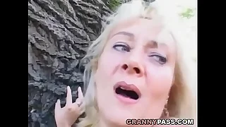 Big-busted Grown up Receives Facial Cumshot Outdoor